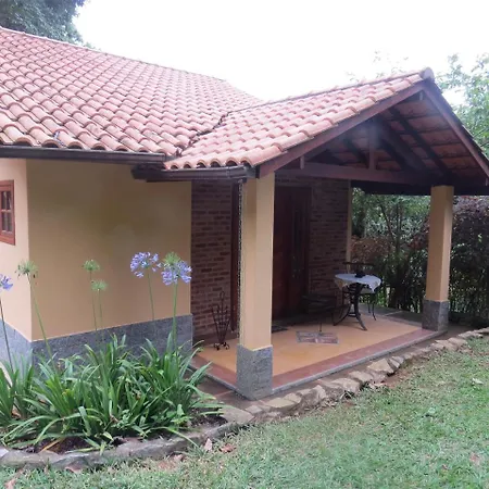 Chales Refugio Do Vale Ipiabas Exterior photo